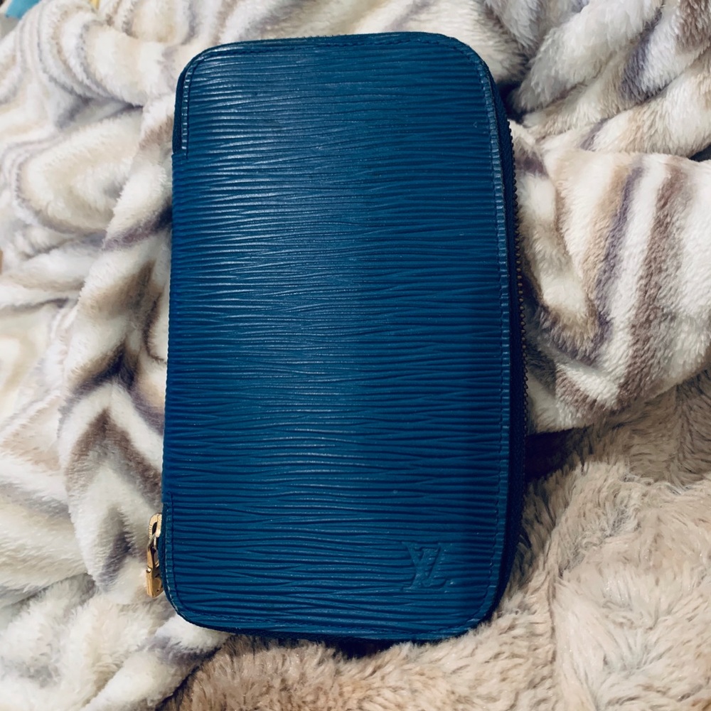Turquoise Epi Wallet